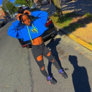 Meet your Posher, Cynthia